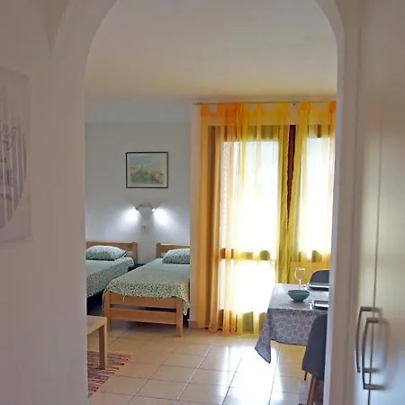 Апартаменты Michelle - Intermezzo With Sea View