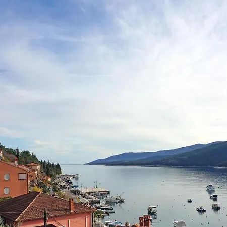 Michelle - Intermezzo With Sea View Апартаменты *