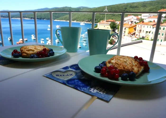 Michelle - Intermezzo With Sea View *