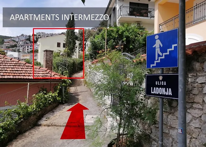 Michelle - Intermezzo With Sea View 아파트