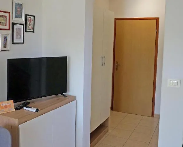 Michelle - Intermezzo With Sea View 아파트 *